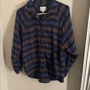 Blue/Navy plaid American Eagle flannel shirt